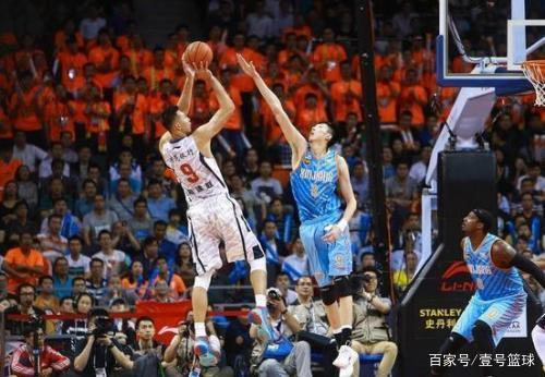 123次30+断档第一！40岁詹姆斯空砍38分创纪录：又一数据超天勾