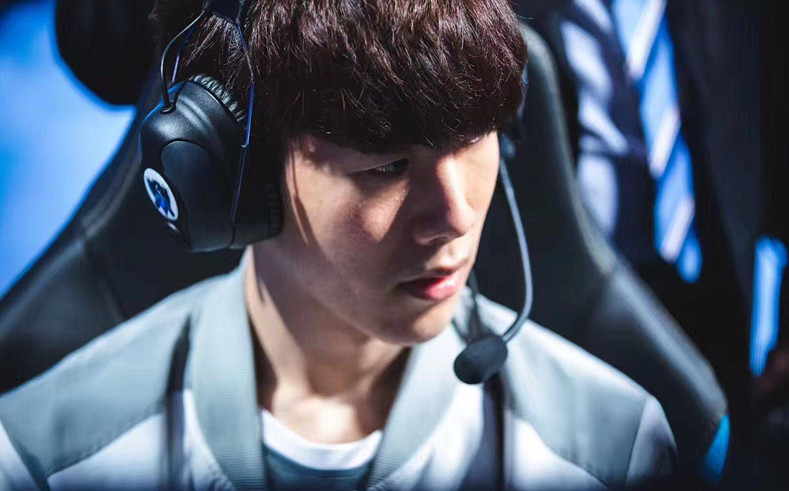 展示了他的 展示了他的