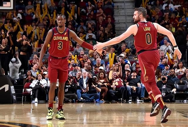 在比赛中游 在比赛中游